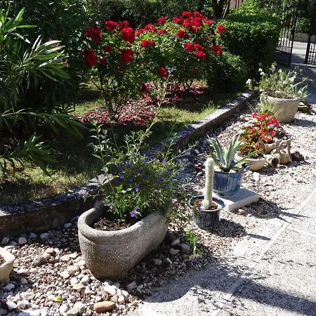 Apartma Na Trati *